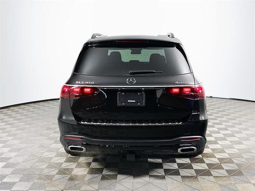 2026 Mercedes-Benz GLS 450 