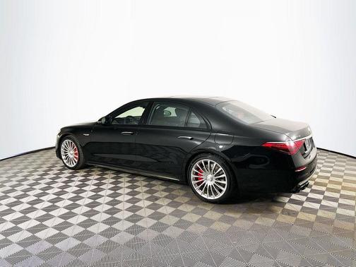 2026 Mercedes-Benz AMG S 63 E Base