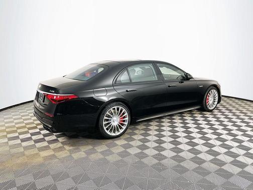 2026 Mercedes-Benz AMG S 63 E Base