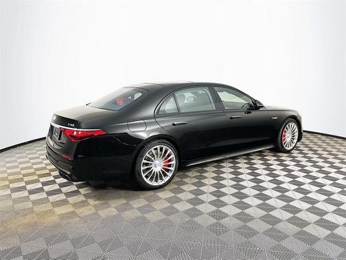 2026 Mercedes-Benz AMG S 63 E Base
