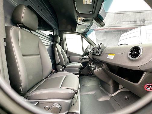 2025 Mercedes-Benz Sprinter 2500 170 WB High Roof Extended Cargo
