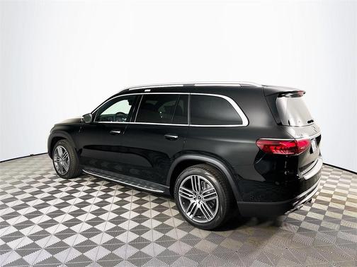 2026 Mercedes-Benz GLS 450 
