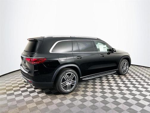 2026 Mercedes-Benz GLS 450