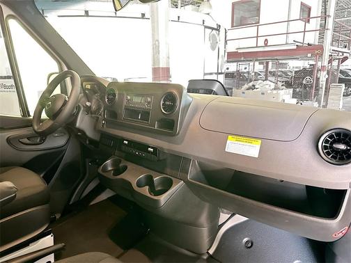 2025 Mercedes-Benz Sprinter 2500 Standard Roof