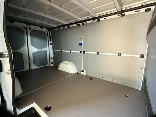 2025 Mercedes-Benz Sprinter 2500 Standard Roof