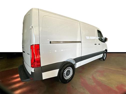 2025 Mercedes-Benz Sprinter 2500 Standard Roof