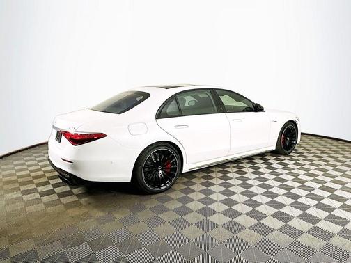 2026 Mercedes-Benz AMG S 63 E Base