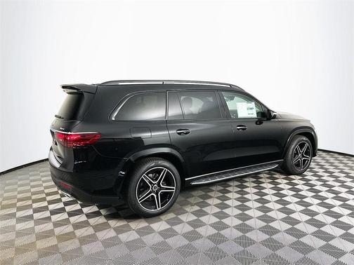 2026 Mercedes-Benz GLS 450 