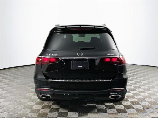 2026 Mercedes-Benz GLS 450 