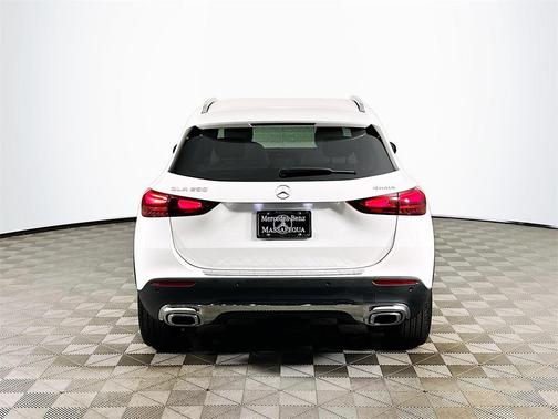 2025 Mercedes-Benz GLA 250 Base 4MATIC