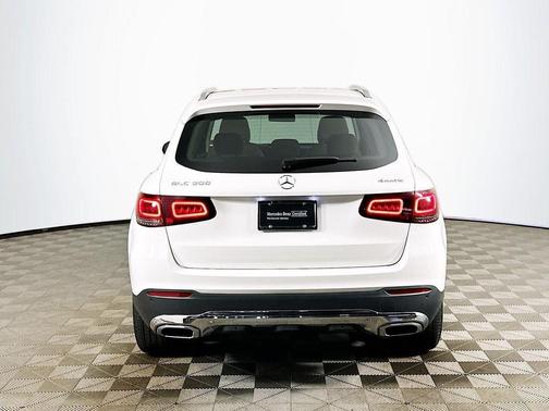 Polar White 2022 Mercedes-Benz GLC 300 Base 4MATIC