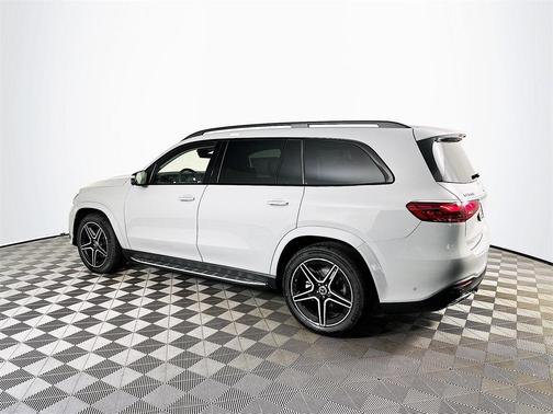 2025 Mercedes-Benz GLS 450 4MATIC