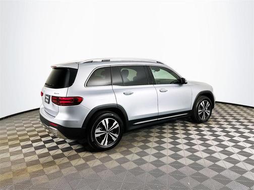 2026 Mercedes-Benz GLB 250 Base 4MATIC