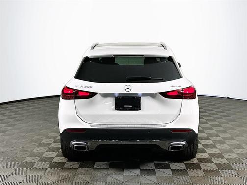 2026 Mercedes-Benz GLA 250 Base 4MATIC
