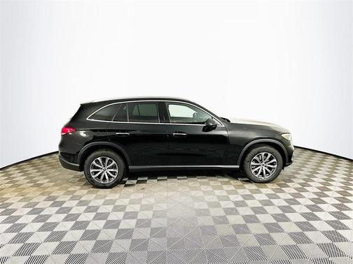 2026 Mercedes-Benz GLC 300 Base 4MATIC