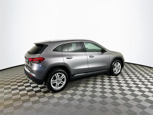 2022 Mercedes-Benz GLA 250 Base 4MATIC