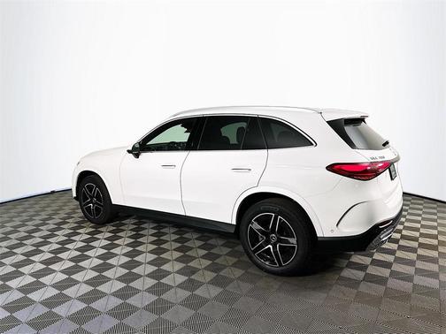 2025 Mercedes-Benz GLC 300 Base 4MATIC