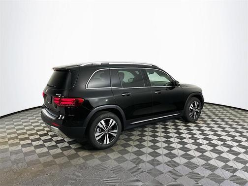 2026 Mercedes-Benz GLB 250 Base 4MATIC
