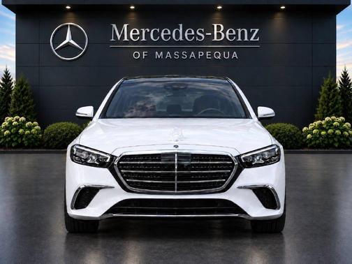 White 2027 Mercedes-Benz S-Class 500
