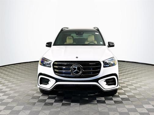 2026 Mercedes-Benz GLS 580 