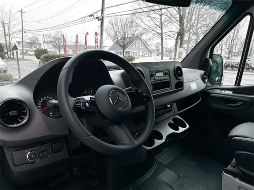 2025 Mercedes-Benz Sprinter 2500 Standard Roof