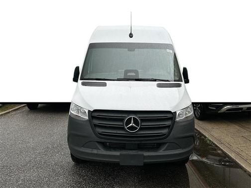 2025 Mercedes-Benz Sprinter 2500 Standard Roof