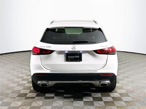 2022 Mercedes-Benz GLA 250 Base 4MATIC