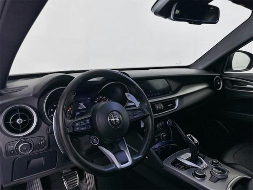 2022 Alfa Romeo Stelvio Veloce