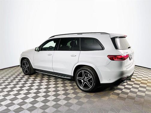 2025 Mercedes-Benz GLS 450 4MATIC