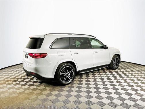 2025 Mercedes-Benz GLS 450 4MATIC