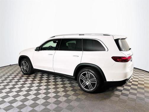 2026 Mercedes-Benz GLS 450 