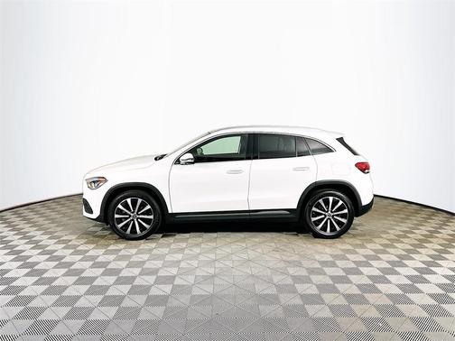 2022 Mercedes-Benz GLA 250 Base 4MATIC
