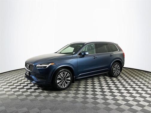 2021 Volvo XC90 T5 Momentum 7 Passenger