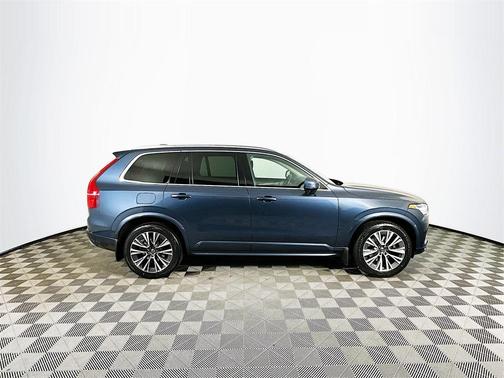 2021 Volvo XC90 T5 Momentum 7 Passenger