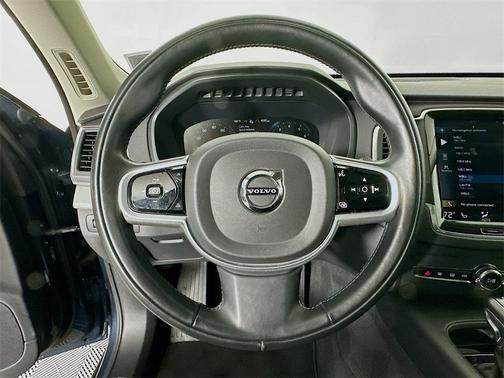 2021 Volvo XC90 T5 Momentum 7 Passenger