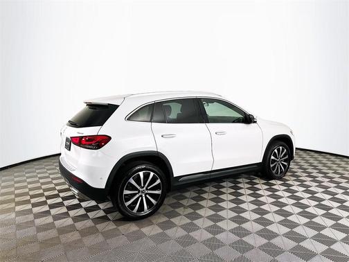 2022 Mercedes-Benz GLA 250 Base 4MATIC