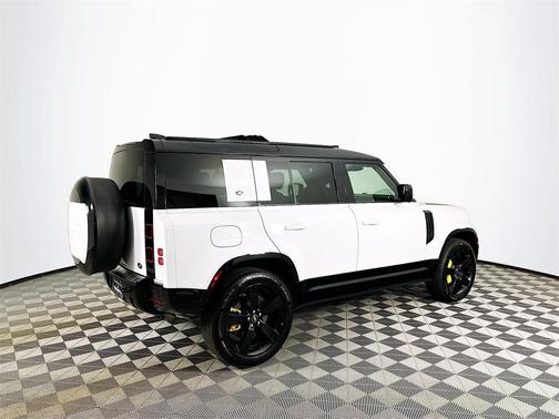 2023 Land Rover Defender 110 X-Dynamic SE
