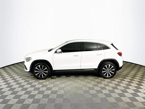 2022 Mercedes-Benz GLA 250 Base 4MATIC