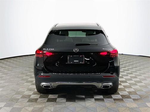 2026 Mercedes-Benz GLA 250 Base 4MATIC
