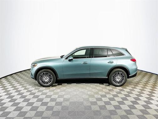 2025 Mercedes-Benz GLC 300 Base 4MATIC