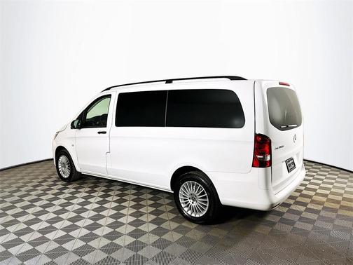 2023 Mercedes-Benz Metris Base