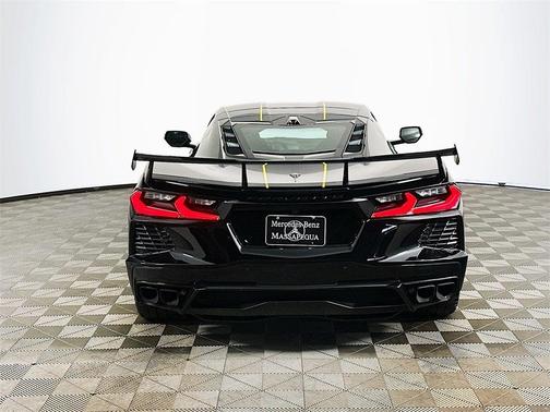 2025 Chevrolet Corvette Stingray w/2LT