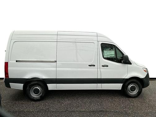 2025 Mercedes-Benz Sprinter 2500 Standard Roof