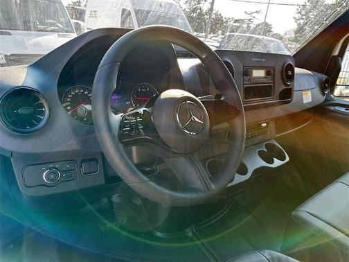 2026 Mercedes-Benz Sprinter 2500 170 WB