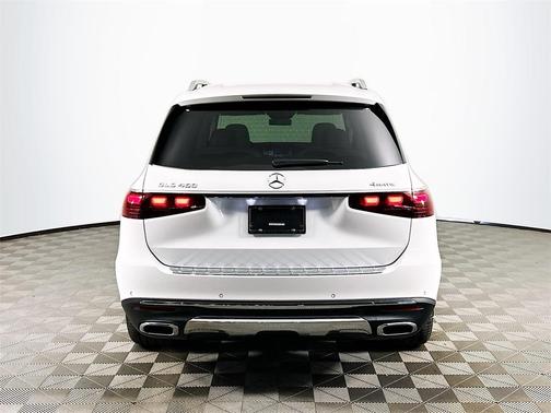 2026 Mercedes-Benz GLS 450 