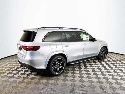 2026 Mercedes-Benz GLS 450