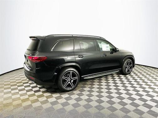 2026 Mercedes-Benz GLS 450