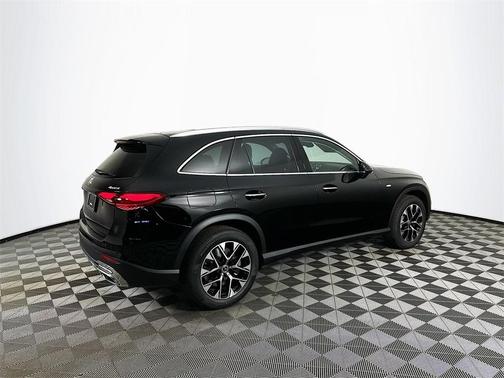 2025 Mercedes-Benz GLC 350e Base 4MATIC