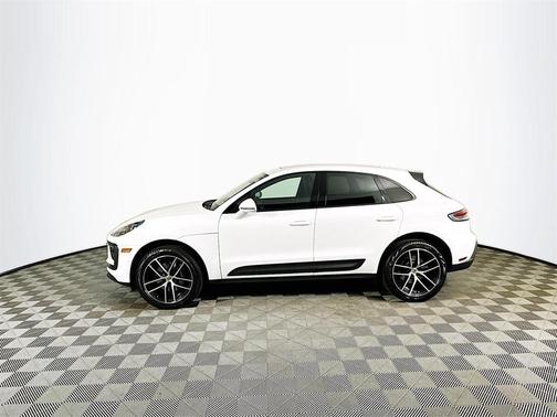 2023 Porsche Macan Base