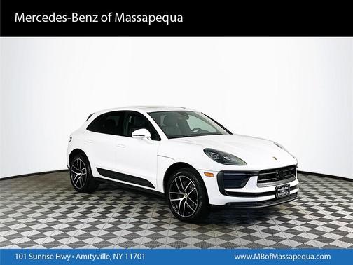 2023 Porsche Macan Base